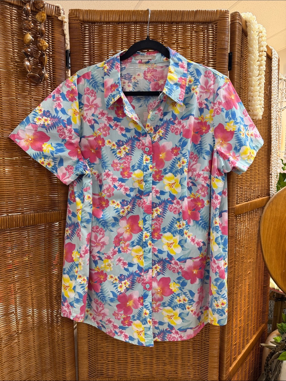 Women's Floral Short-Sleeve Button-Up Aloha Shirt - Blue/Pink Size 18/20 Large